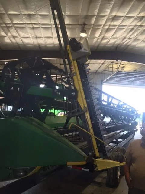 Sabre Vertical Crop Divider 14 Sabre Cutter Crop Divider mounted on John Deere 640FD